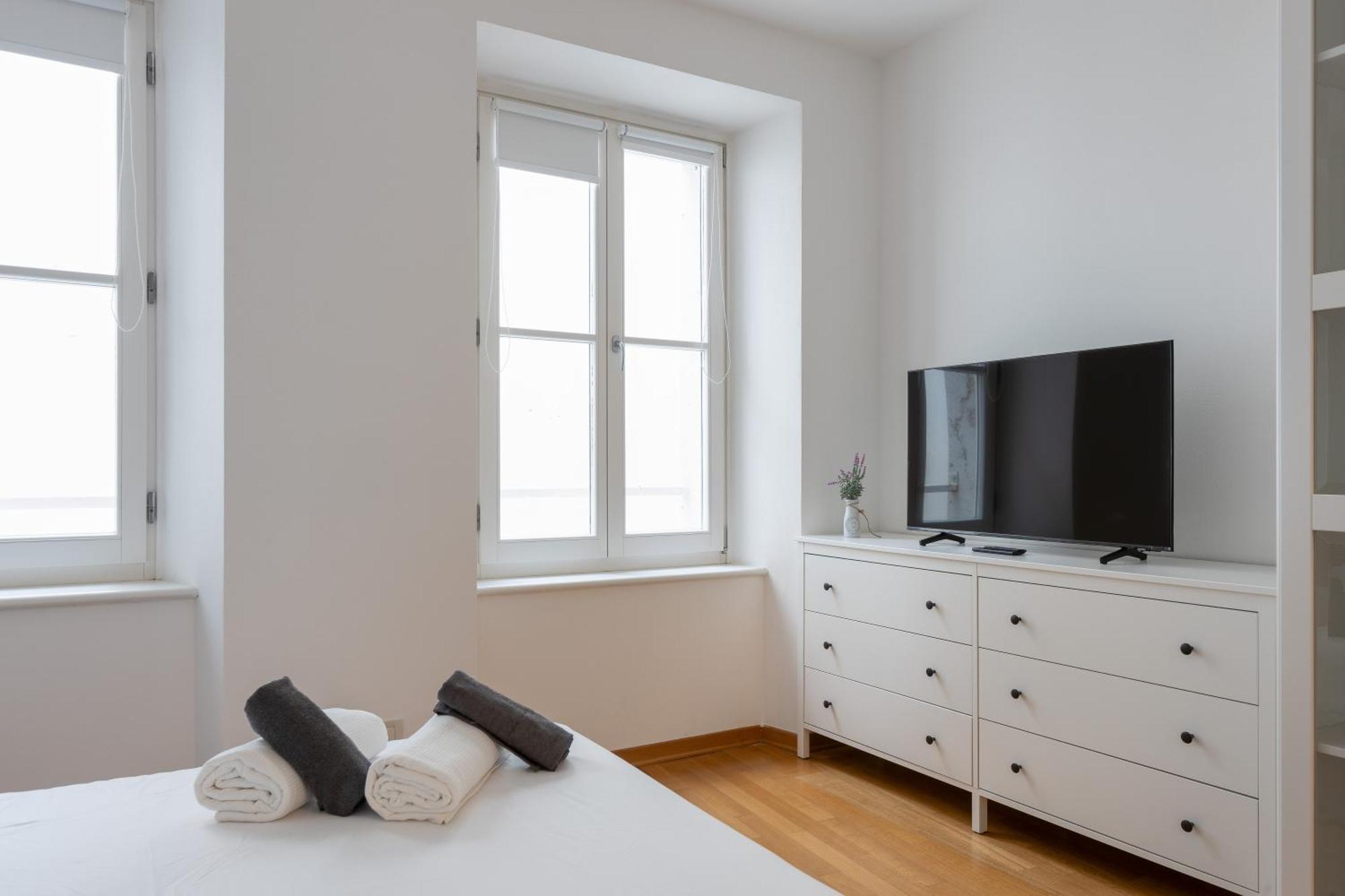 Suite Saba, Stile E Parcheggio In Centro A Trieste Exterior photo